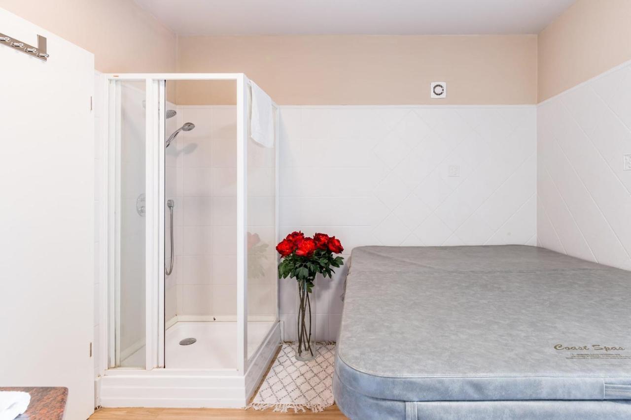 Sunny And Penthouse With Private Garage * Boedapest