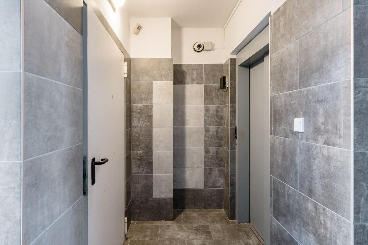 Sunny And Penthouse With Private Garage * Boedapest