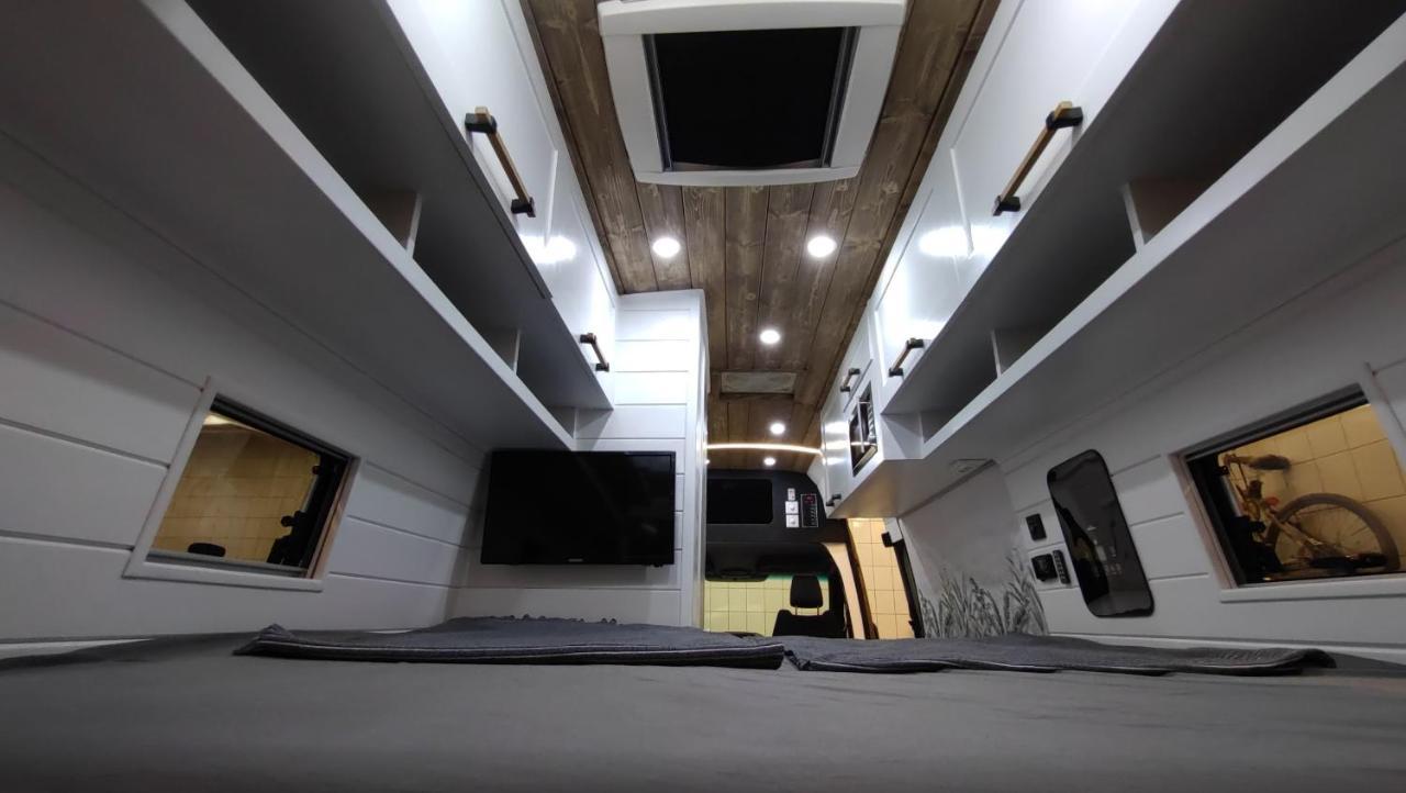 Vip Caravan Motorhome - Lakoauto Campingplads