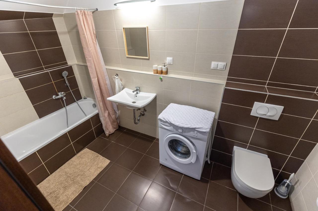 Prtr W/ Free Parking Apartamento