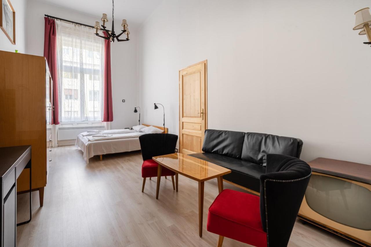 Retro Rebel Mode Apartment Budapest