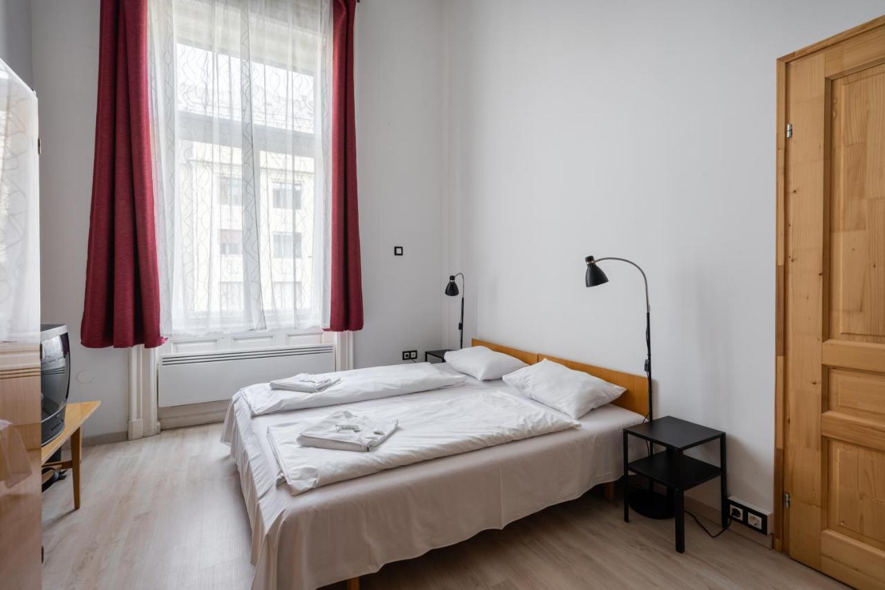 Retro Rebel Mode Apartment Budapest