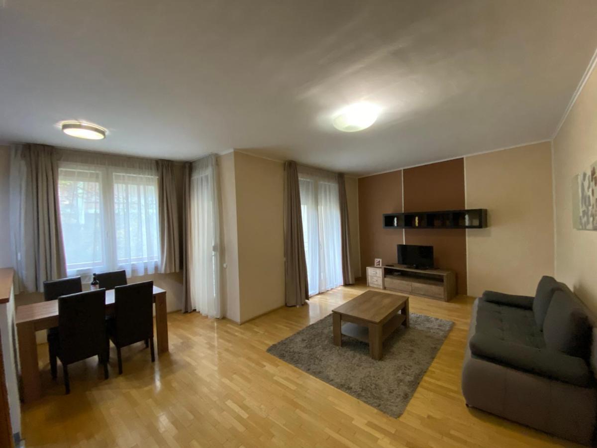 Gozsdu - Eszterhaz Apartamento *