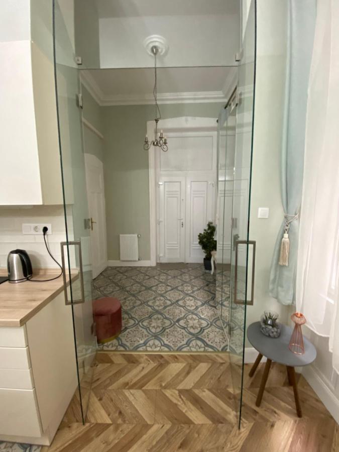 Pj Apartment *