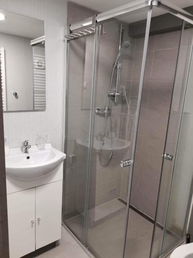 Alisza's Studio Apartment *