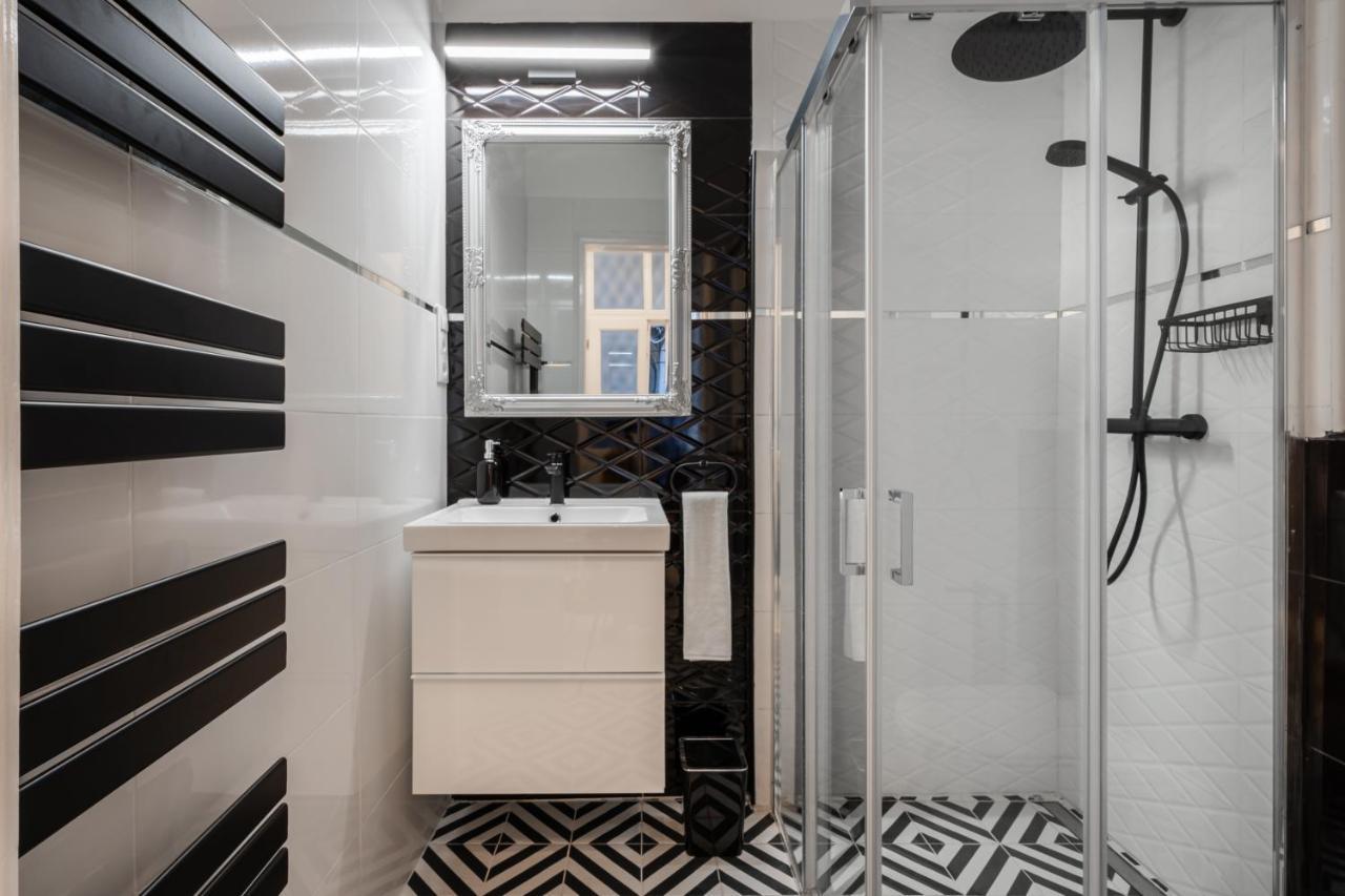 Apartamento Premium Art Deco At Broadway // 4bdr & 3br Budapest