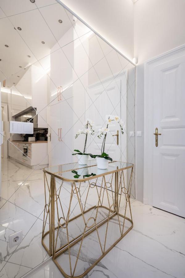 Premium Art Deco At Broadway // 4bdr & 3br Apartamento *