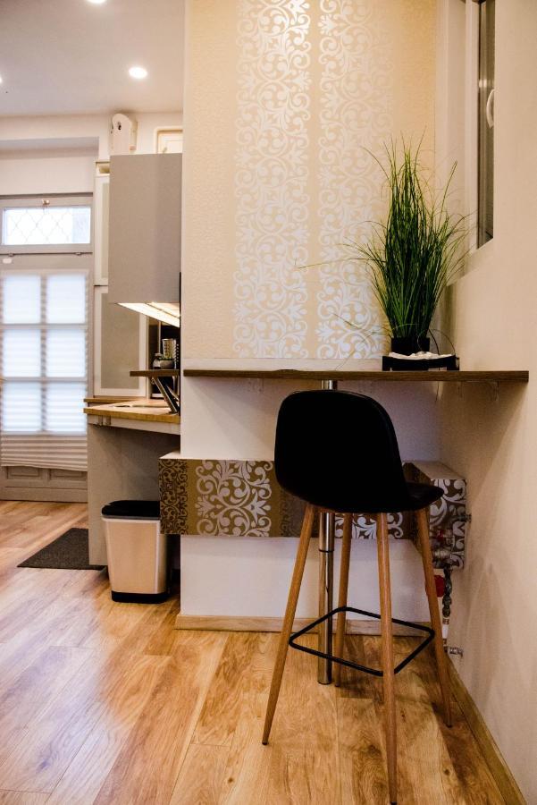 Molnar Cozy Center Retreat For 2 Ac & Perfect Location! Budapest