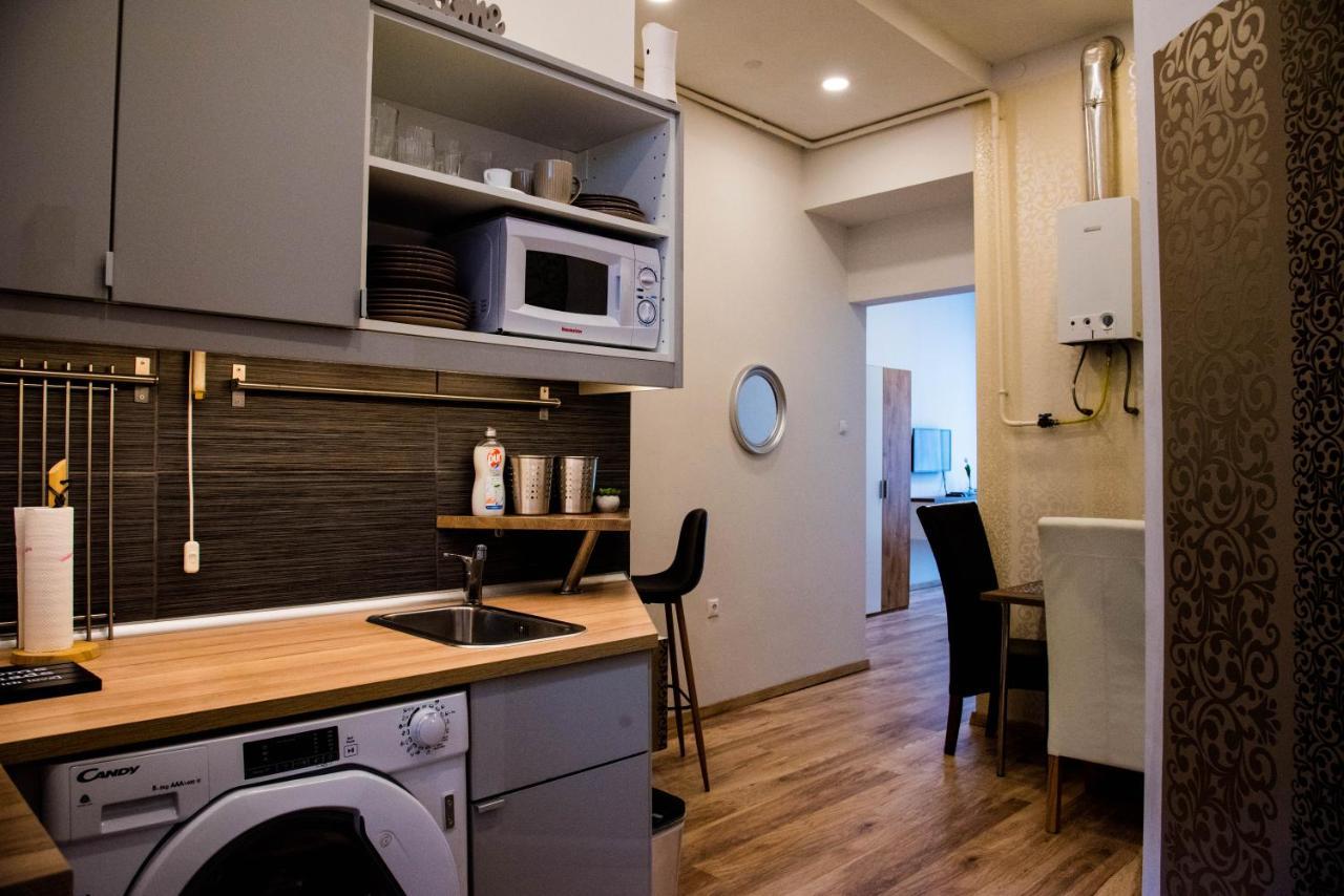 Molnar Cozy Center Retreat For 2 Ac & Perfect Location! *