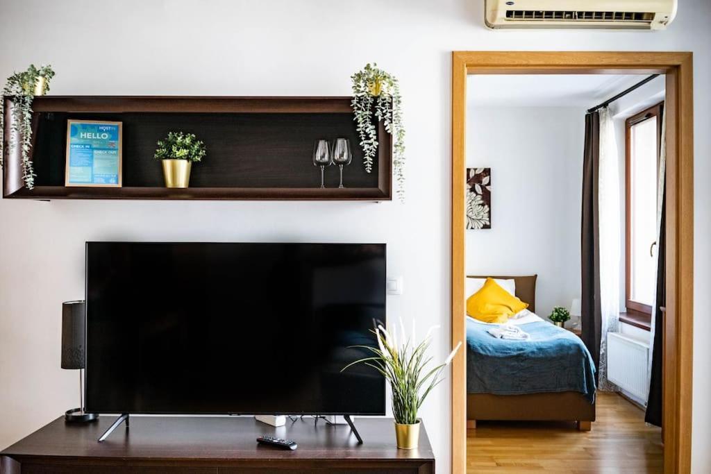 Lägenhet Free Parking! Soho 304, 4 Ppl, Ac, Fast Wifi, Smart Tv Budapest