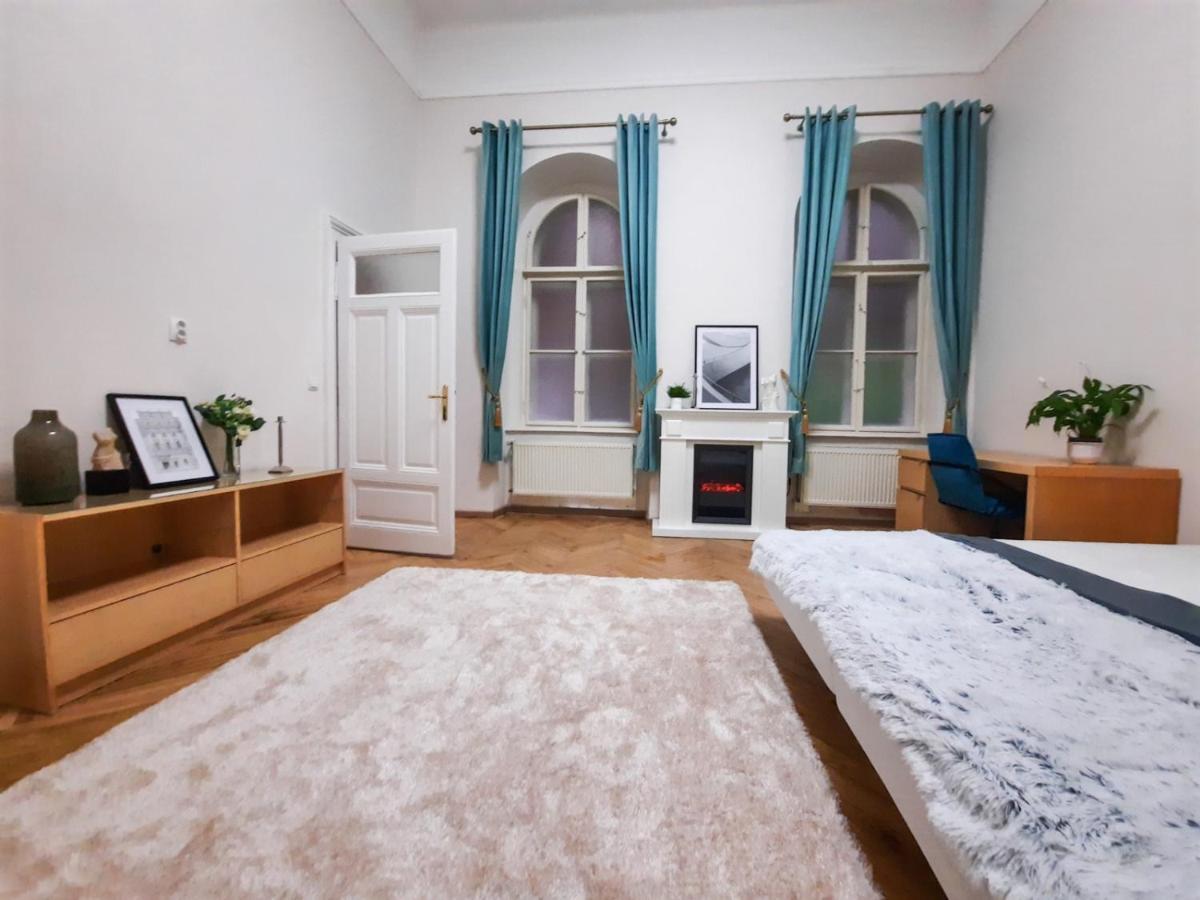 Oasis * Budapest
