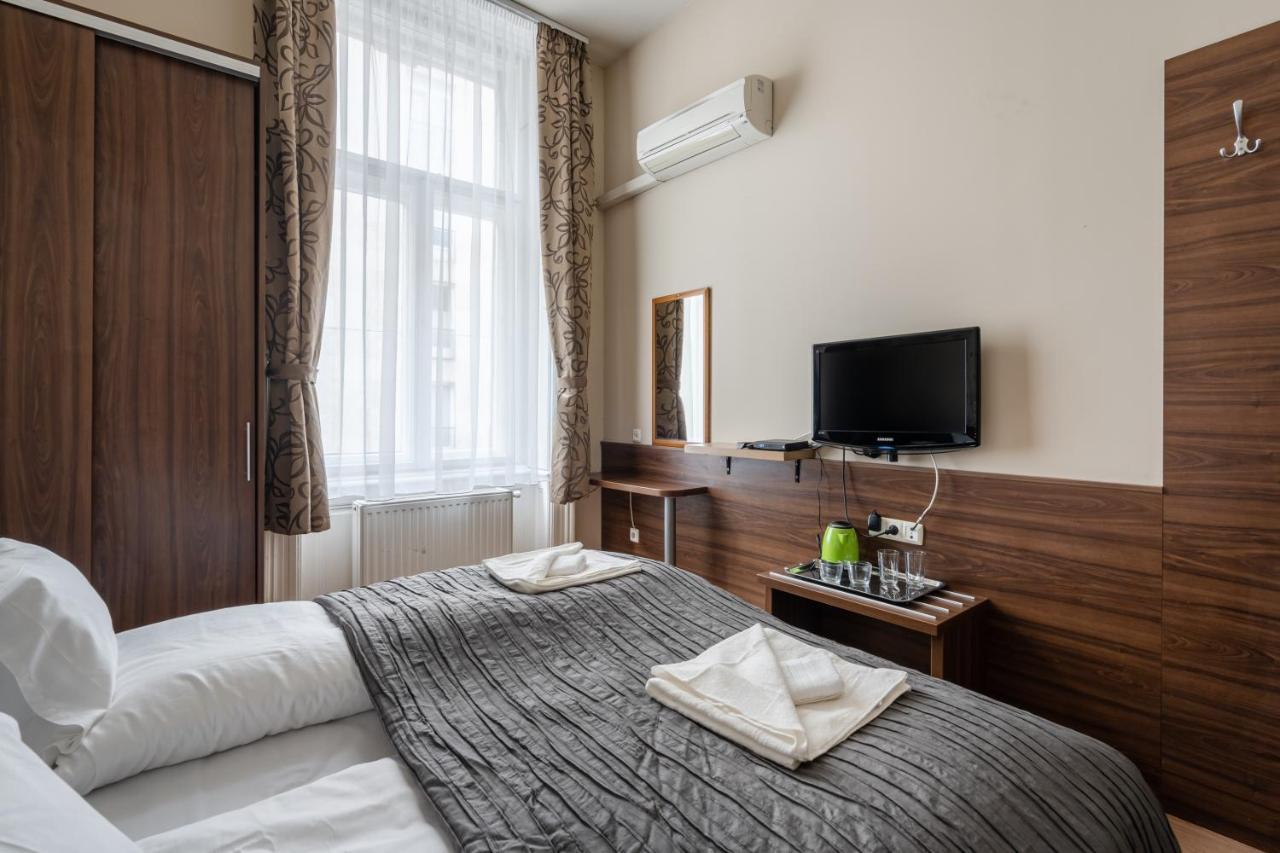 Elit Boutique Rooms- Location by bqa *