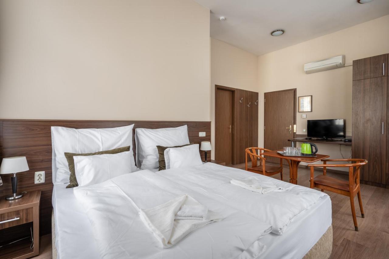 Elit Boutique Rooms- Location by bqa * Budapest