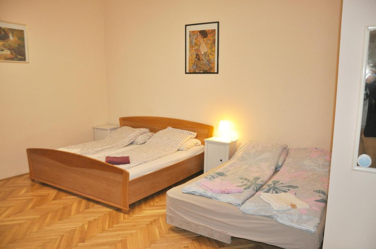 Garibaldi Apartman *