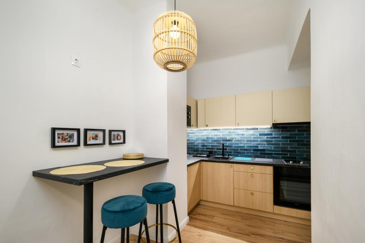 Stylish Spot By The River Danube Appartement