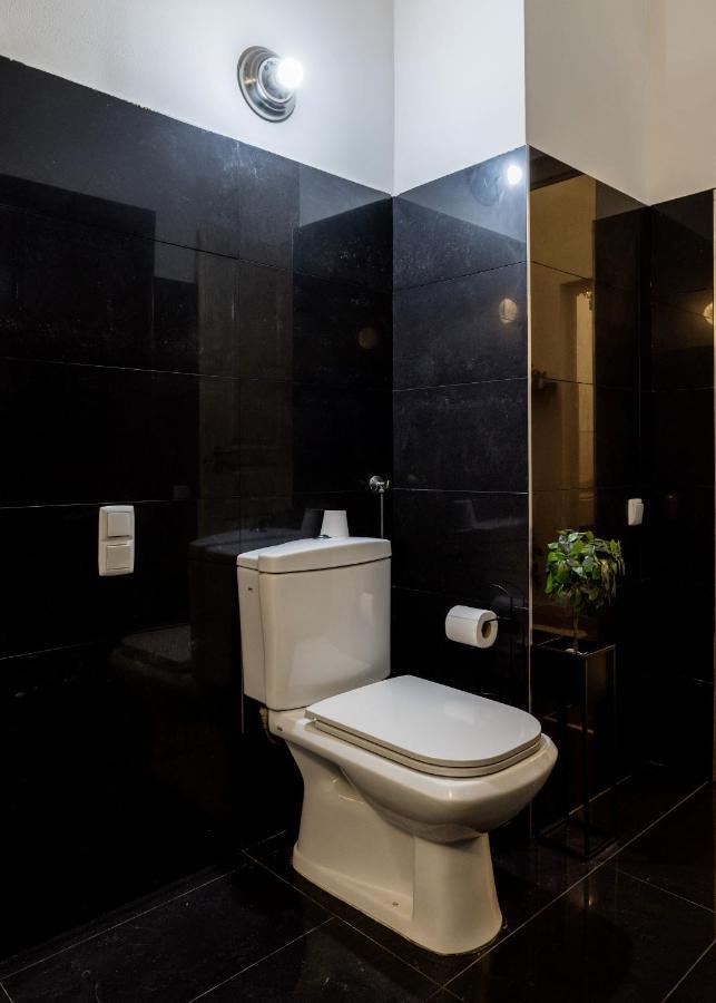 Spacious Almassy Lejlighed
