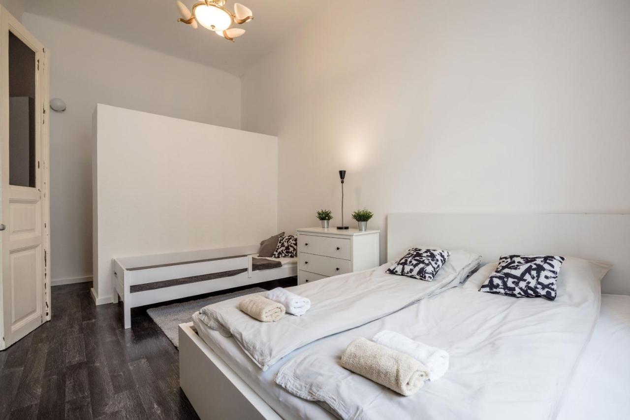 Spacious Almassy Lejlighed