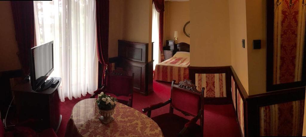 Vadvirag Panzio Gasthuis 3*