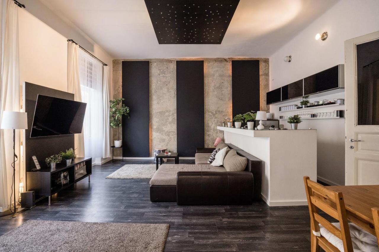 Spacious Almassy Lejlighed