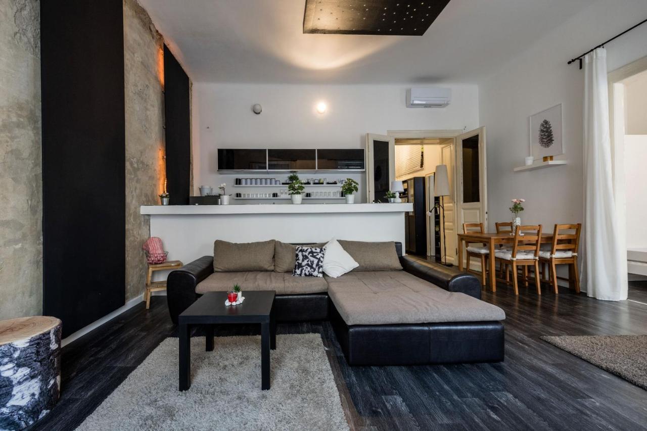 Spacious Almassy Budapest