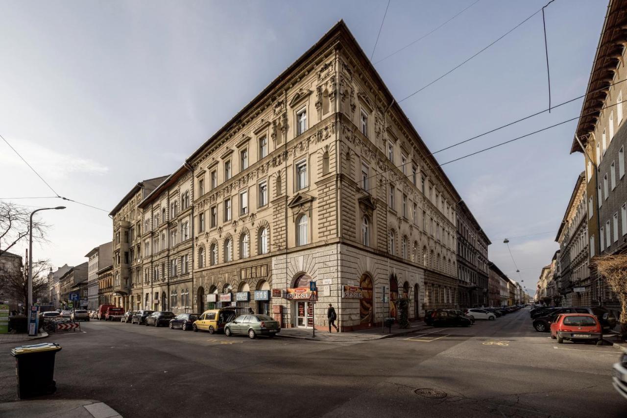 Spacious Almassy Budapest