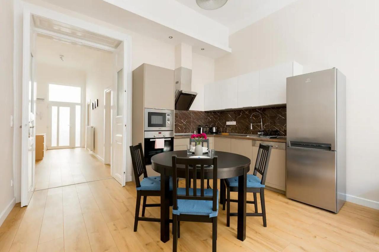 Apartament Kresz Geza 29 Westend Station 2 Bedrooms+living Ac Budapeszt