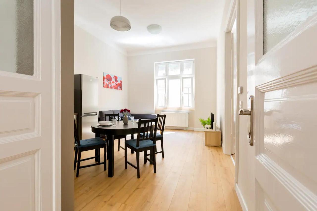 Kresz Geza 29 Westend Station 2 Bedrooms+living Ac Apartament