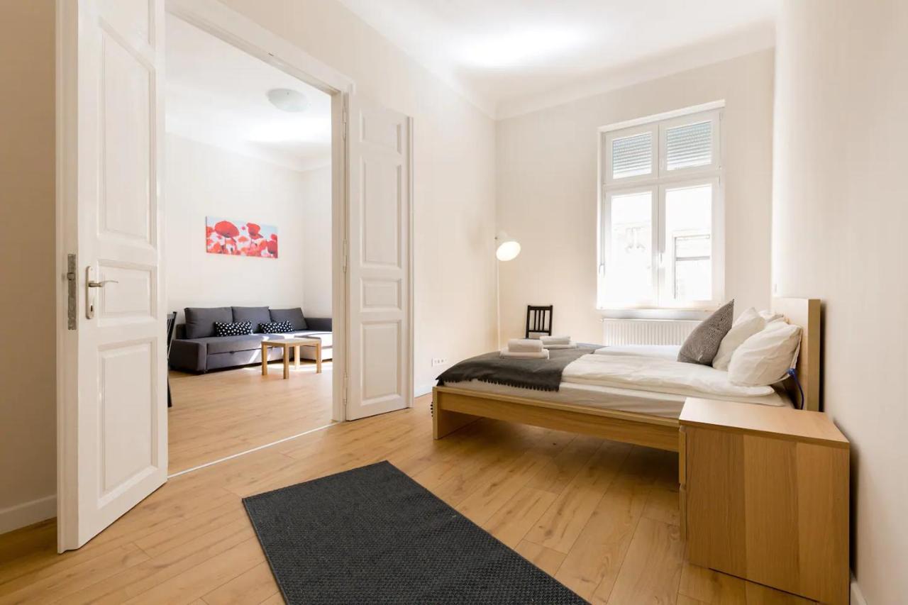 Kresz Geza 29 Westend Station 2 Bedrooms+living Ac * Budapeszt