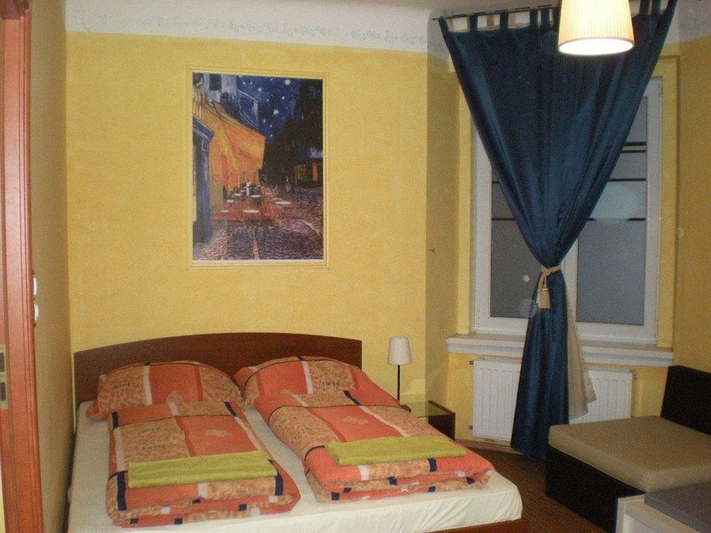 Guest house Elvis 2*