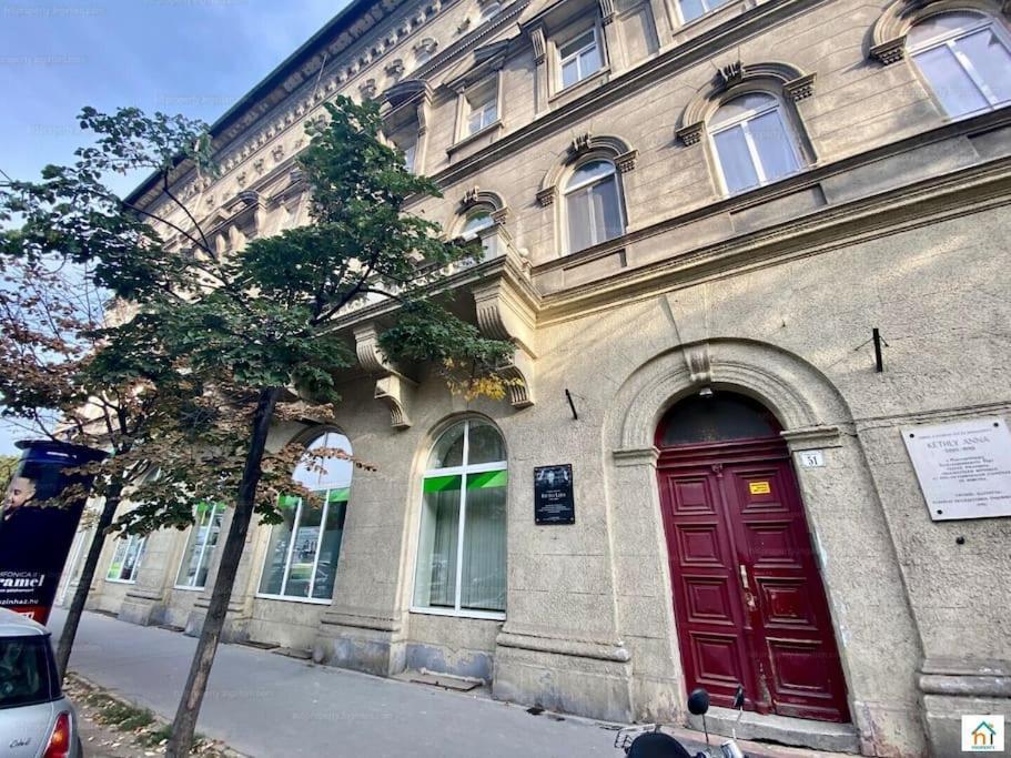 Apartment Damjanich 51- Lovely 3bedroom Budapest