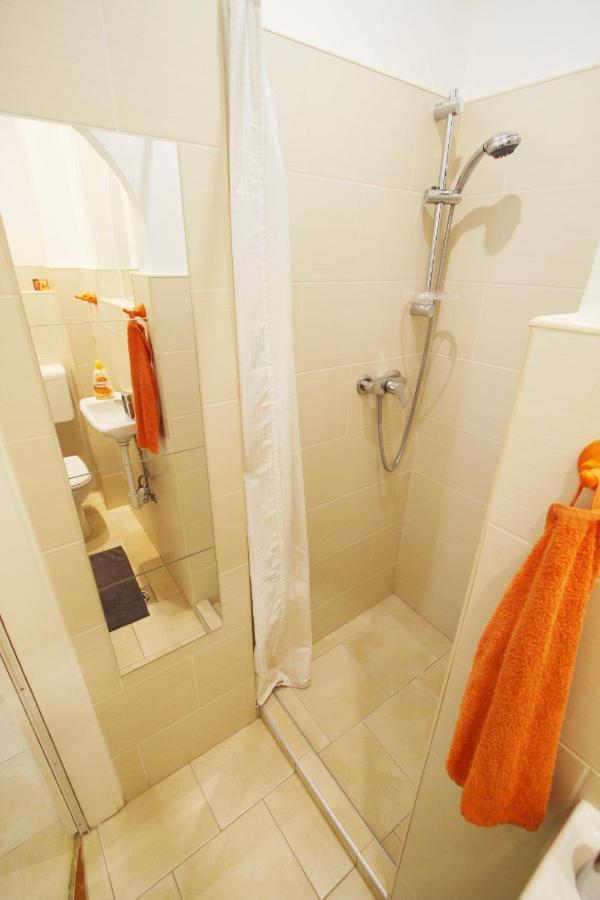 Sunny Studio In Party District- Balcony- Ac Apartment