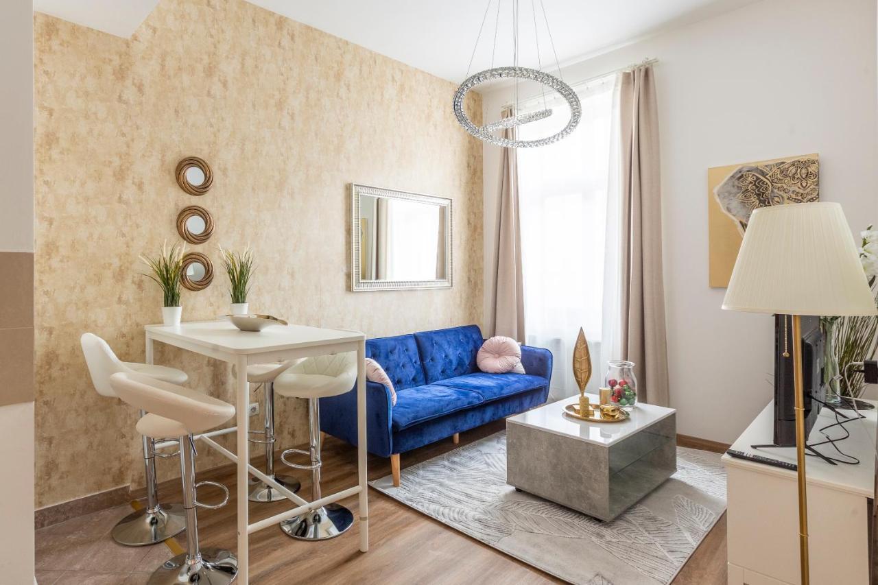 Explore From A Luxurious Cozy * Boedapest
