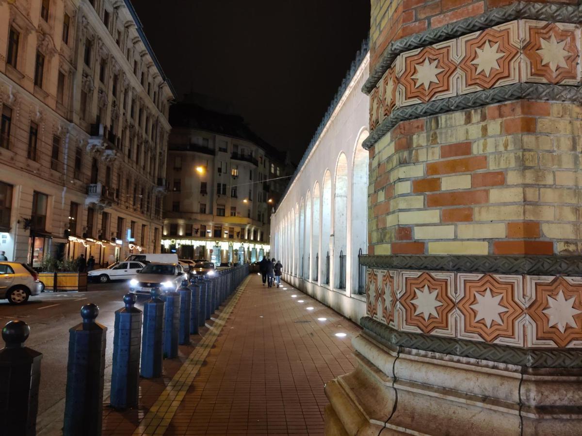 Suzan's In The Heart Of * Budapest