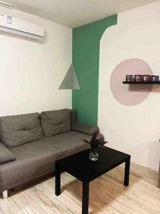 Corvin Cozy And Peaceful 313 Budapest
