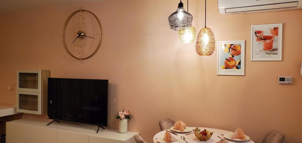 Dn Rose Apartmant