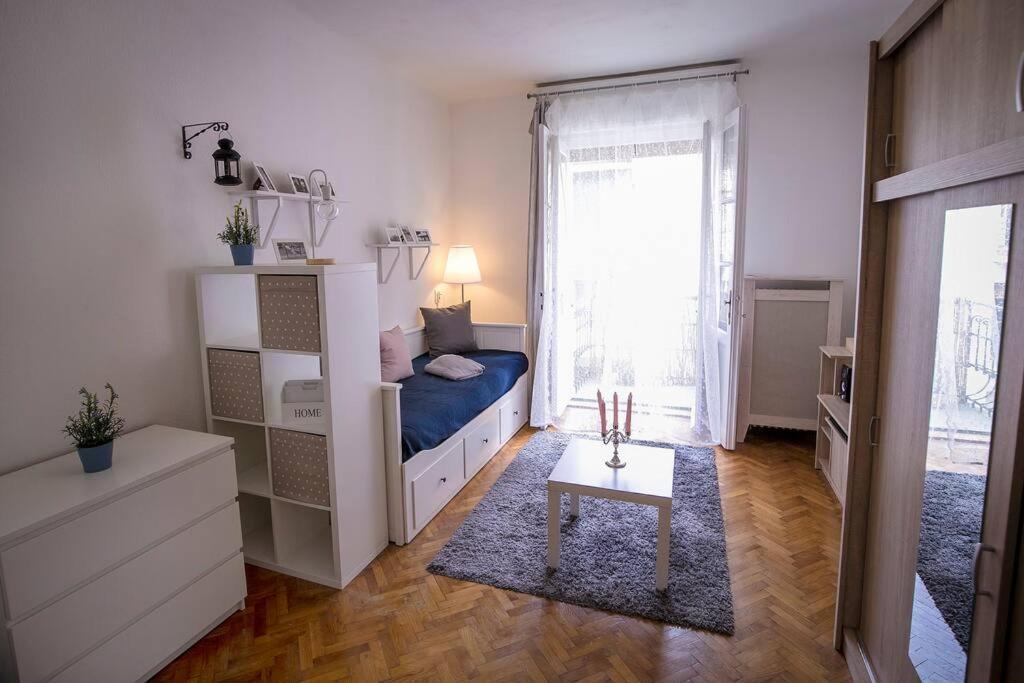 Apartamento Parisian Soul In The Heart Of Budapest