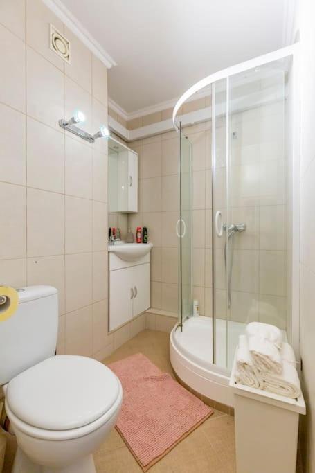 Apartment Lovely 1 Bedroom Flat - Gazdagret Budapest