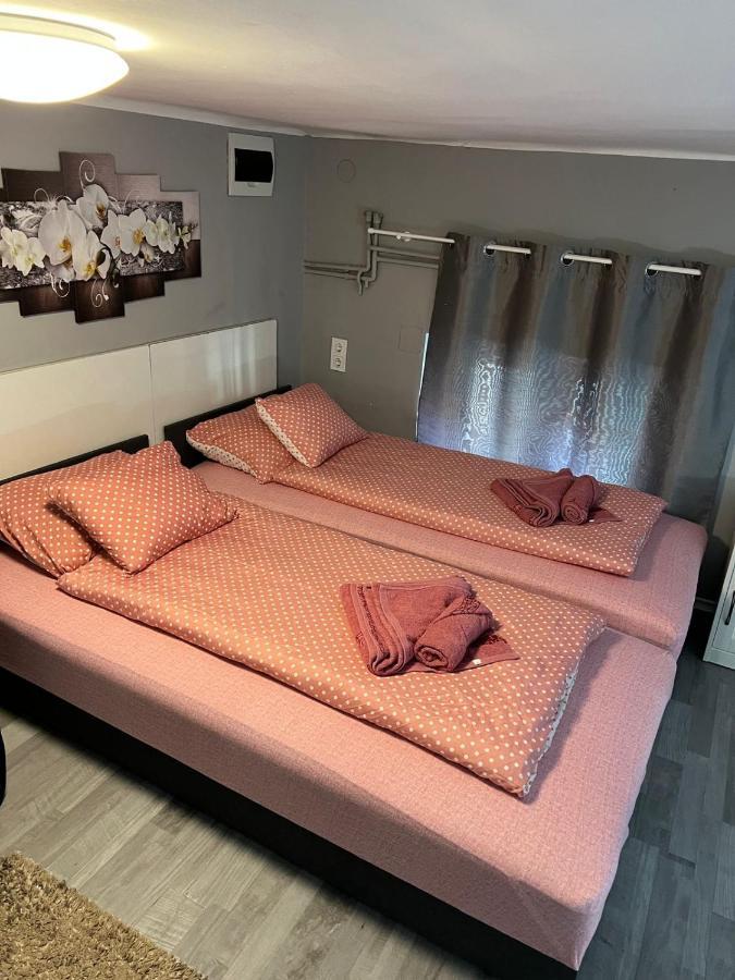 Real Apartment *