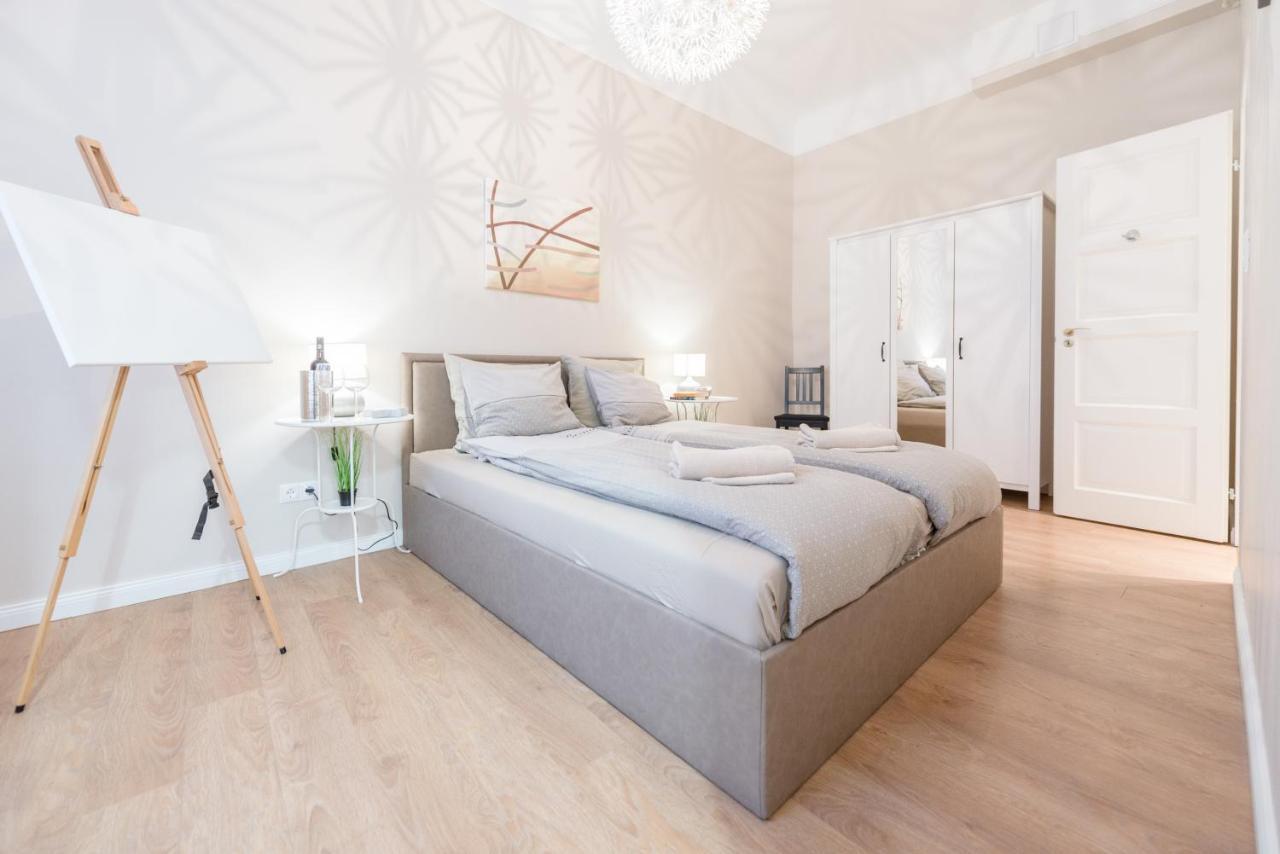 Appartement Downtown Heart 3 Bdr, 2 Bath, A/c