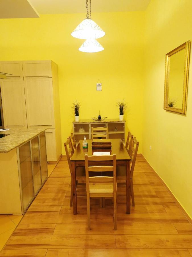 Corvin City Center Kisfaludy Apartman Appartement *