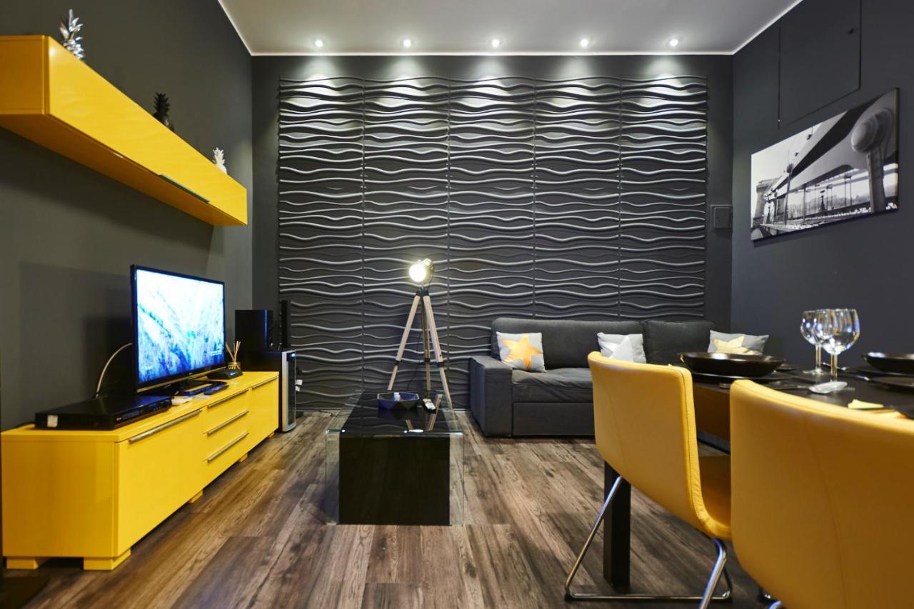 Location Yellow-black