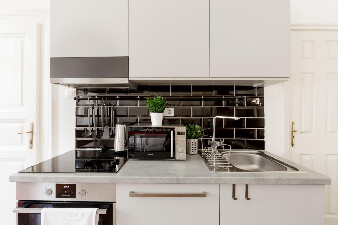 Apartamento Red Dot Two - New Unit In The Heart Of Party Town Budapest