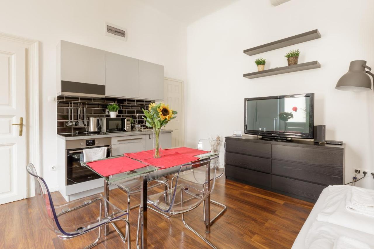 Apartamento Red Dot Two - New Unit In The Heart Of Party Town Budapest