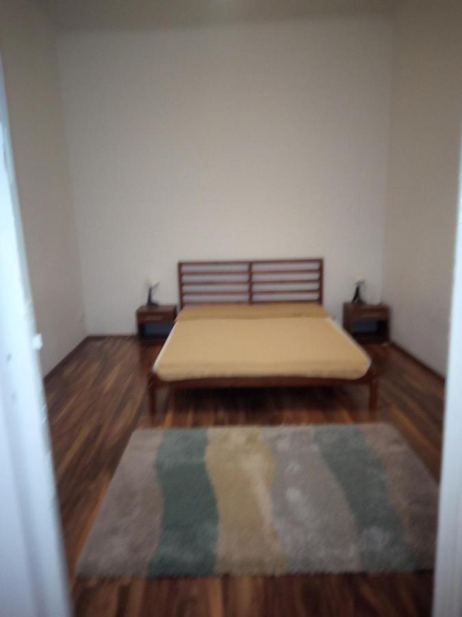 Napraforgo Apartamento