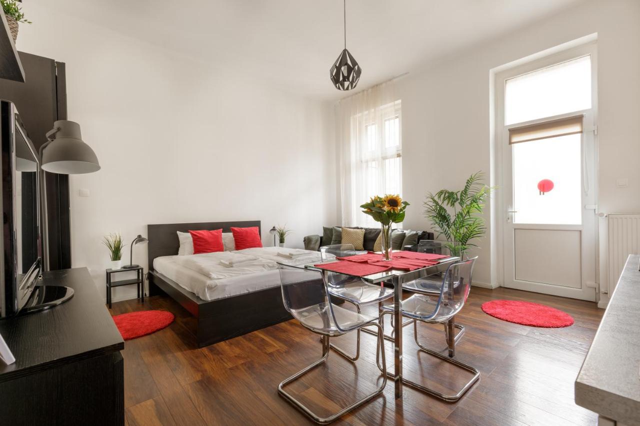 Apartamento Red Dot Two - New Unit In The Heart Of Party Town