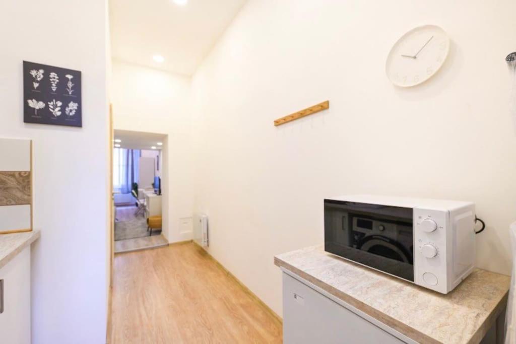 1 Bedroom Flat In Nyar Str., Downtown Appartement