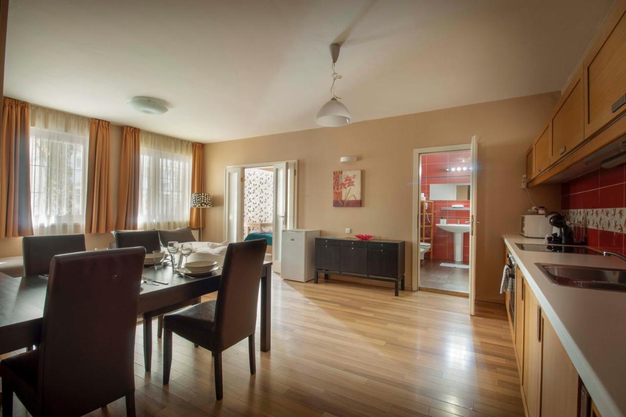Star With Free Parking Apartment Budapest