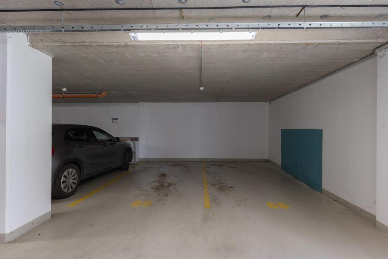 Need In Bp - Garage, Terraces, Aircon Budapešť