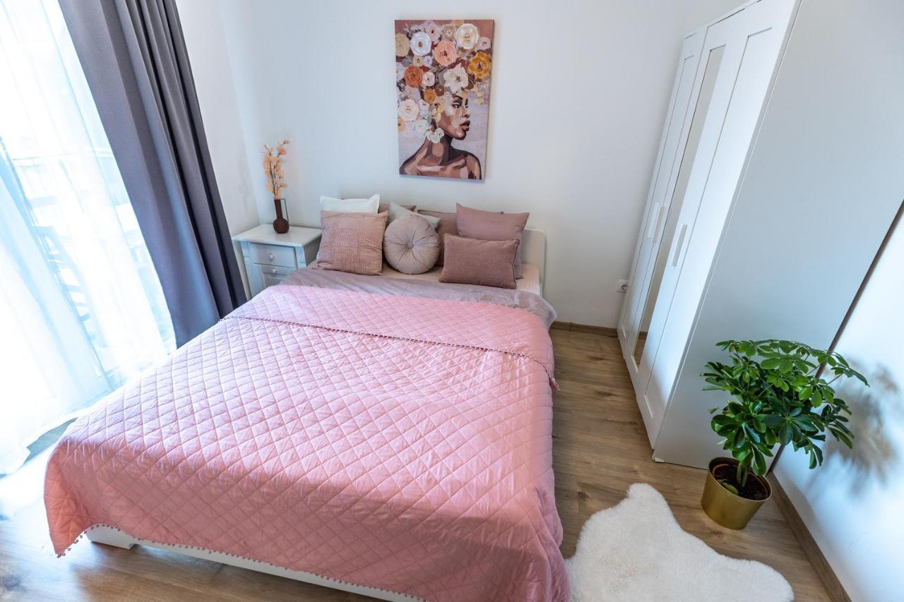 Apartmán Need In Bp - Garage, Terraces, Aircon *