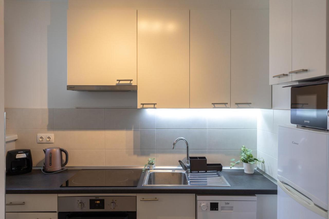 Apartmán Need In Bp - Garage, Terraces, Aircon